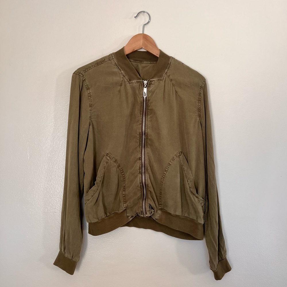 BELLA DAHL OLIVE GREEN BOMBER JACKET